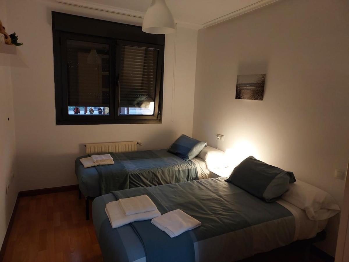 145A Apartamento moderno dos habitaciones Gijón Exterior foto